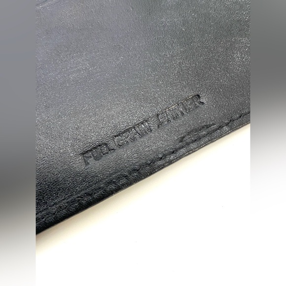 Michael Kors Men's Black Leather Bi-Fold Wallet - Picture 6 of 7